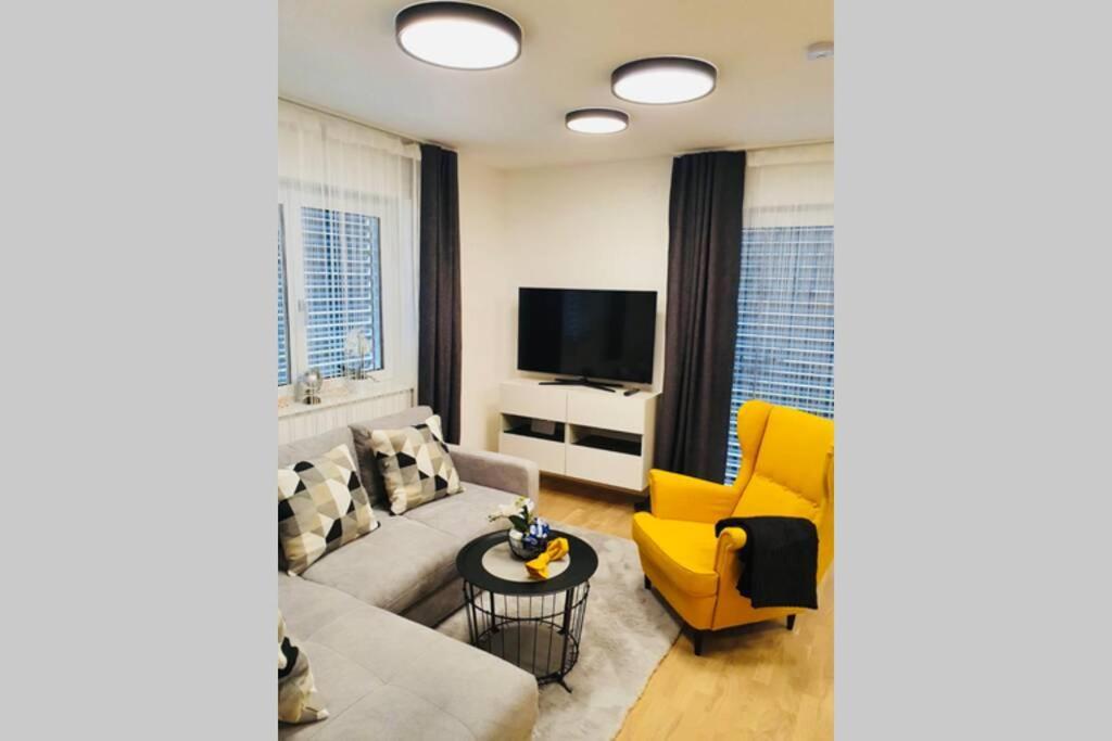 Leon Apartment Neu! Gemuetlichkeit An Erster Stelle Linz Esterno foto