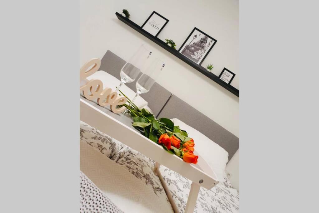 Leon Apartment Neu! Gemuetlichkeit An Erster Stelle Linz Esterno foto